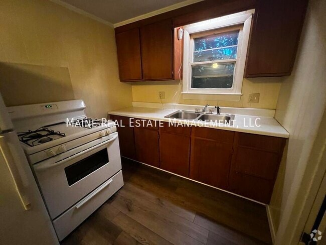Building Photo - 34 Sanford St Unit Apt #3