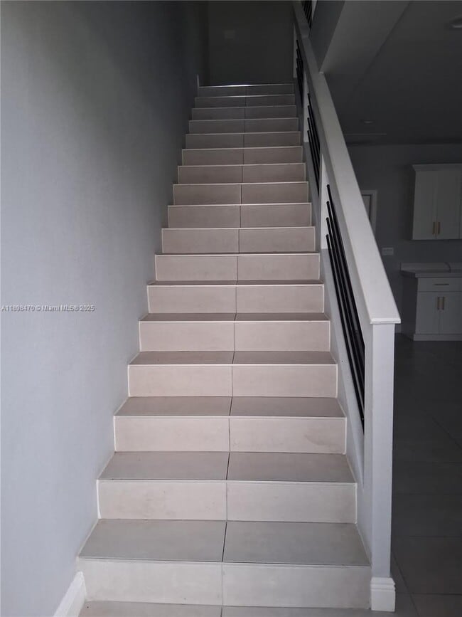 Photo - 488 NW 40th Ct