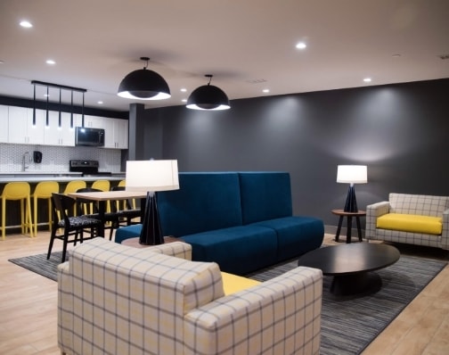 Photo - Luna on Pine