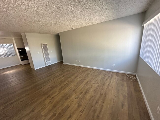 Photo - 564-568 7th St