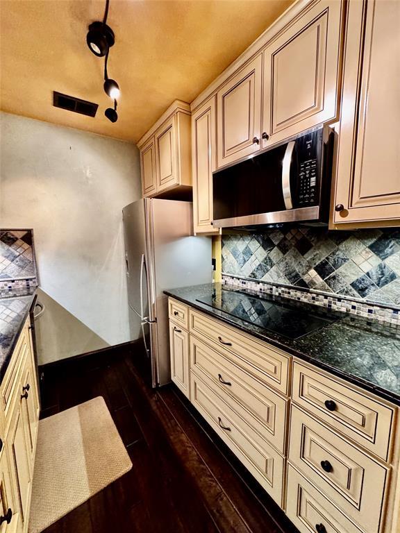 Photo - 500 E Riverside Dr Unit 254