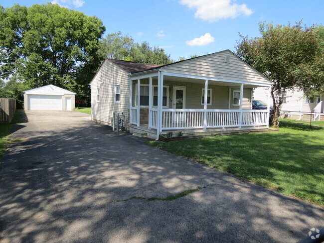 Building Photo - 426 Basswood Rd Rental