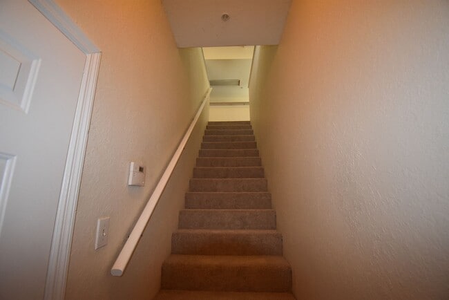 Photo - 1/1-Crescent Place at Lake Lotus! AVAILABLE NOW! Half off First FULL Month's Rent! Unit 205