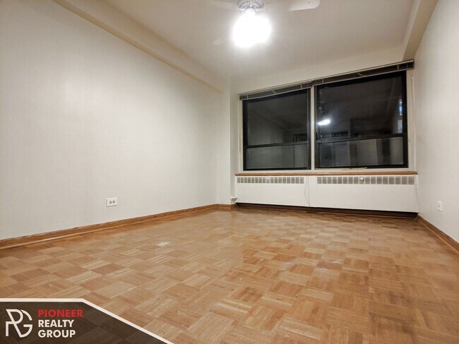 Photo - 4180 N Marine Dr Unit 1002