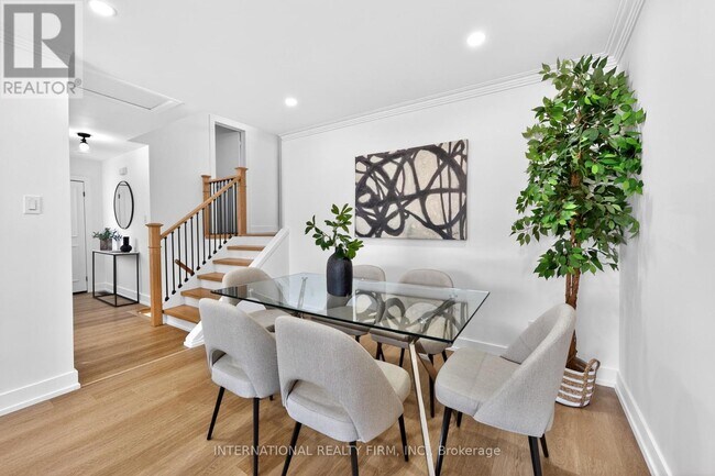 Photo - 26 Dellbrook Crescent
