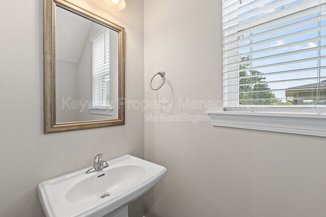 Photo - 138 Candleberry Dr