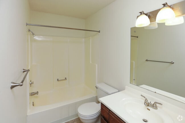 1BR, 1BA - 720SF