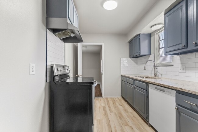 Photo - 816 SE 14th St