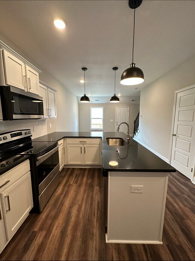 Photo - 119 W Rossview Rd