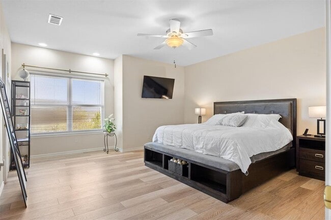 Photo - 104 Kings Way