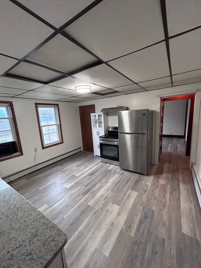 Photo - 1295 Reynolds Ave