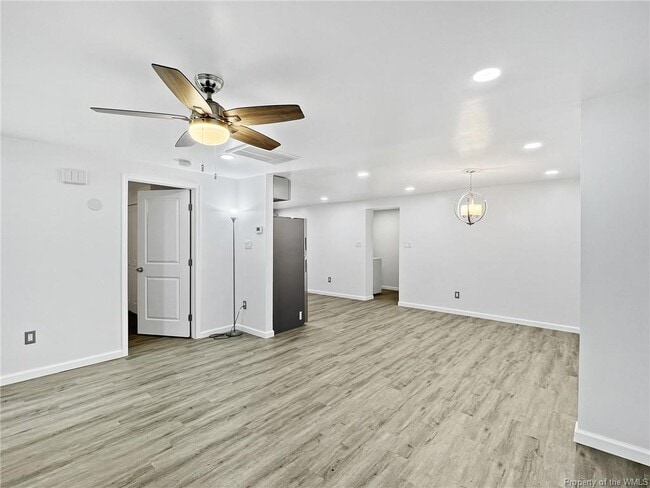 Photo - 8611 Richmond Rd