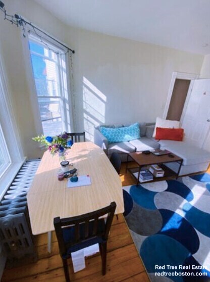 Photo - 53 Hillside St