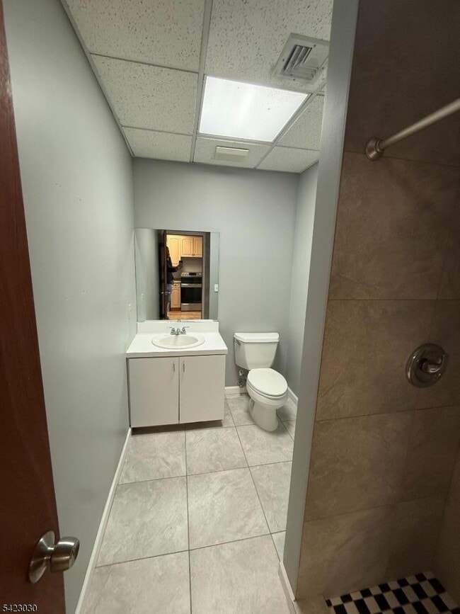 Photo - 350 S Sparta Ave Unidad B4