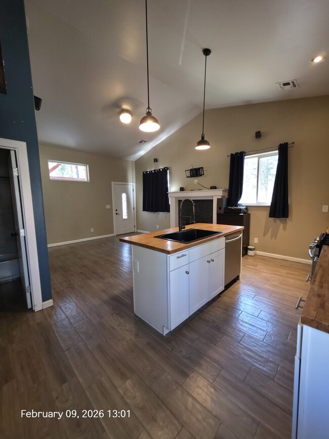 Photo - 763 E Cherokee St