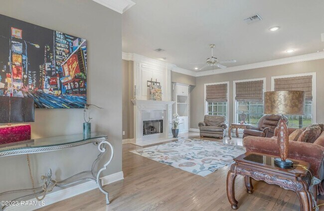 Photo - 111 Hamlet Ln