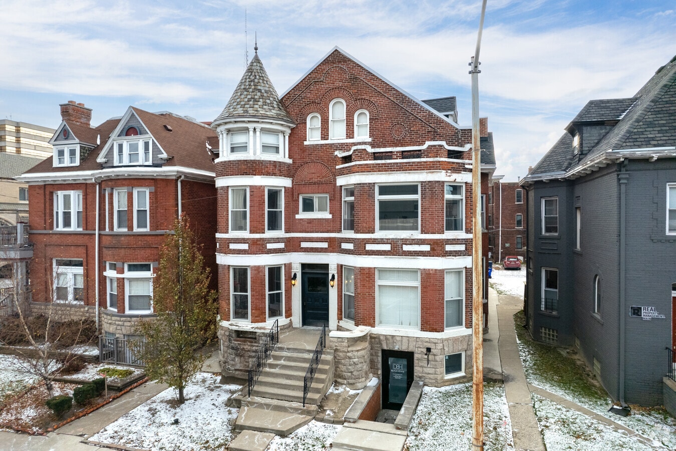 Photo - 445 W Forest Ave