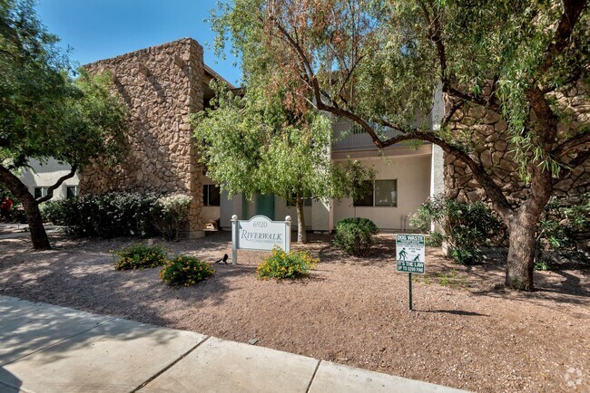 Building Photo - Old Town Scottsdale 2 Bed 2 Bath Condo - D... Unit 209