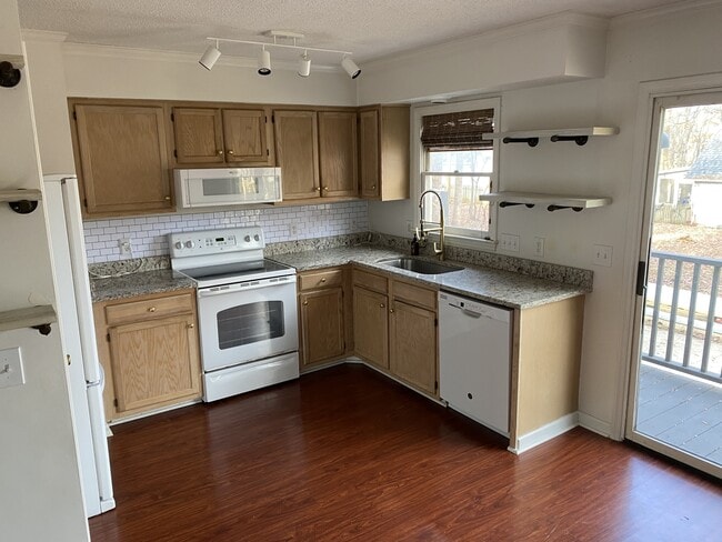 Photo - 1200 S Third St