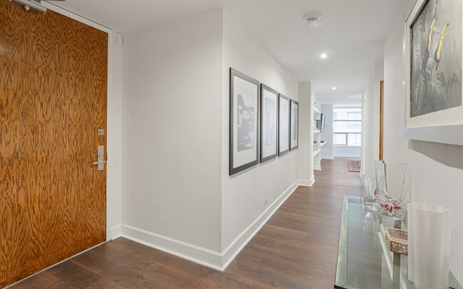 Photo - 110 E Delaware Pl Unit 401