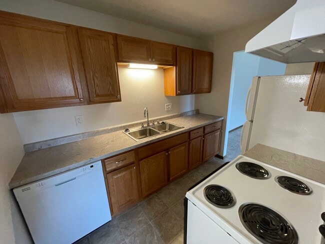 Photo - Cliffside Apartments