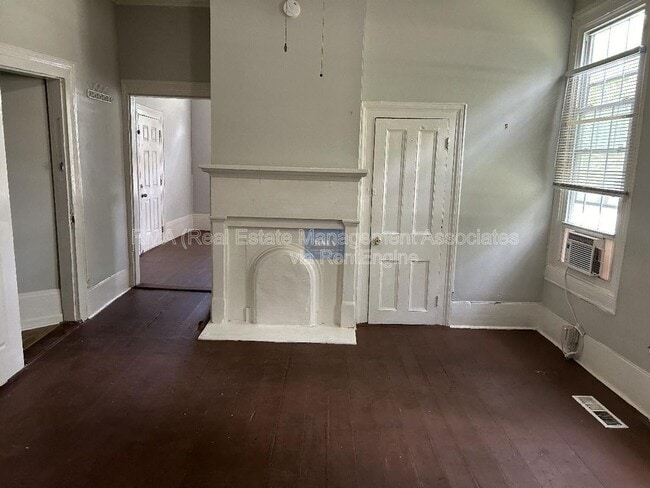 Photo - 738 W Poplar St Unidad 1