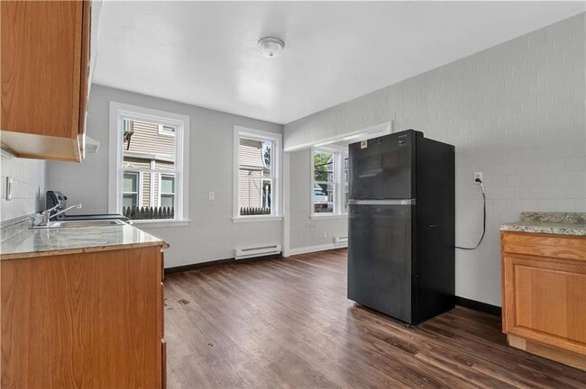 Photo - 109 Pocasset Ave Unidad 1