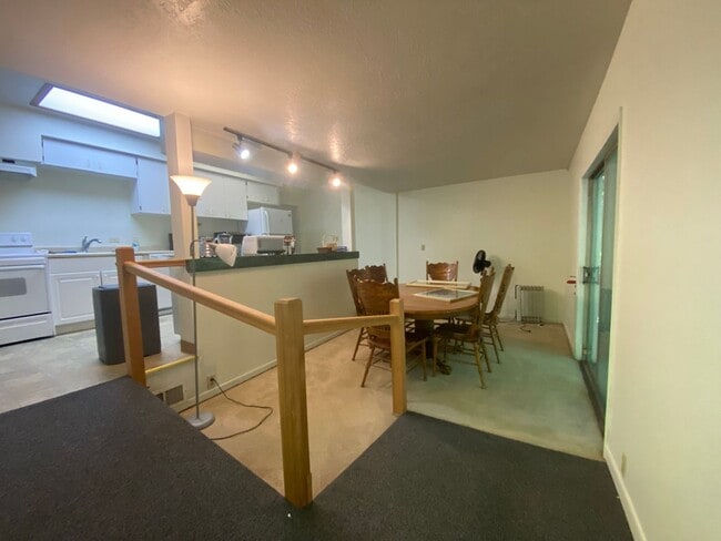 Photo - Lewis & Clark Graduate/Law Students ONLY Unit Room 1