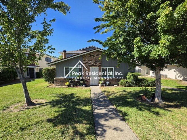 Building Photo - Cute 2 bd/1 ba Foothill Farms Fourplex