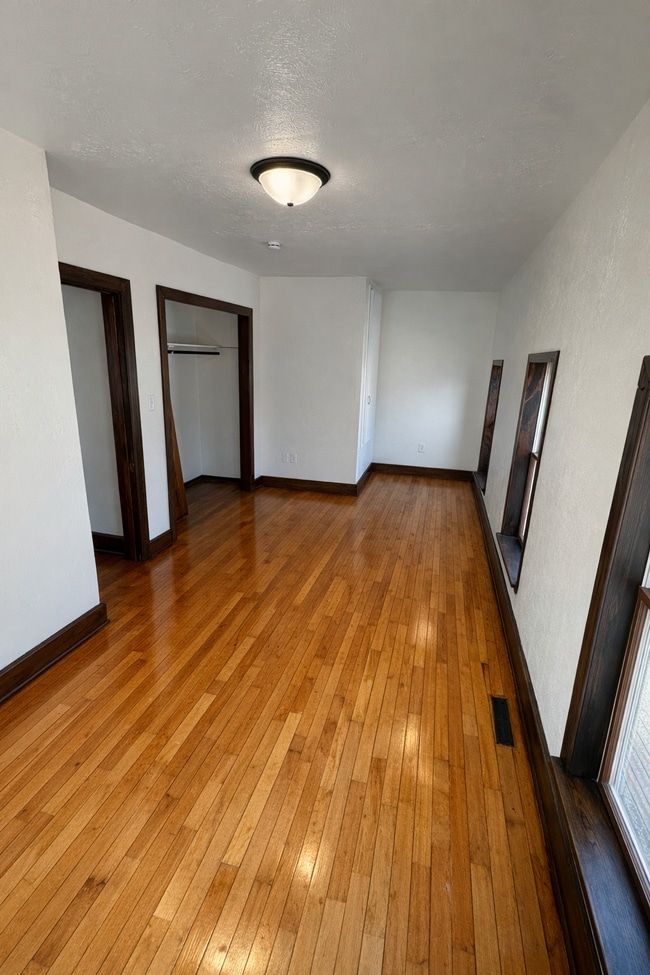 Photo - 543 Jackson St