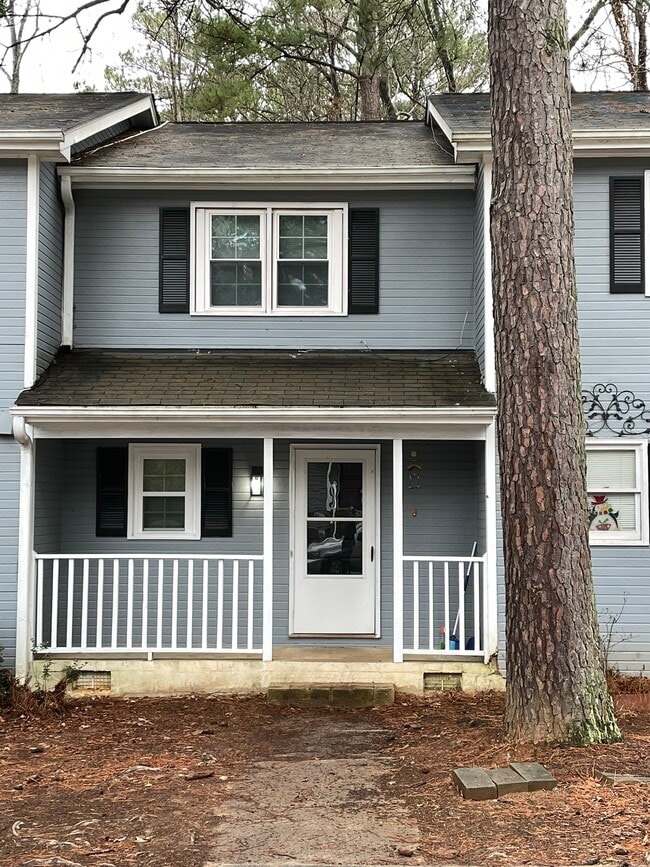 Building Photo - 6909 Glendower Rd