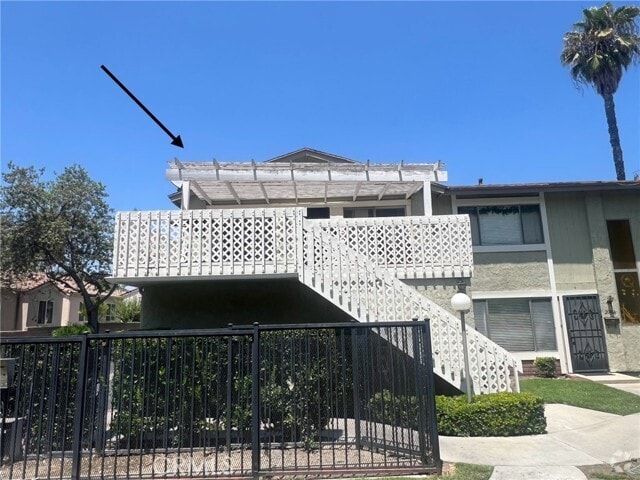 Building Photo - 2001 E Aroma Dr Rental