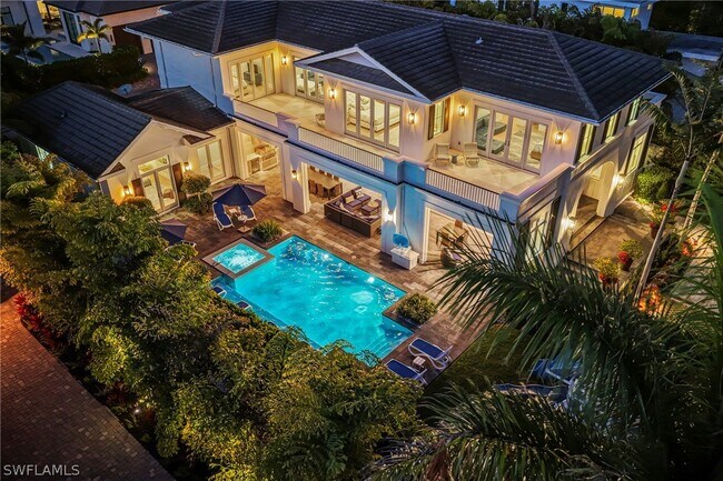 Building Photo - 215 3rd Ave N