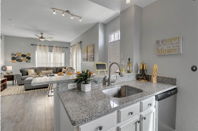 Photo - 4561 Yellowgold Rd E