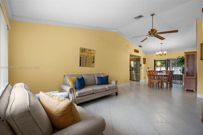 Photo - 101 NE 2nd Pl