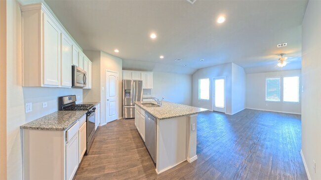 Photo - 4722 Lombardy Fire Trail