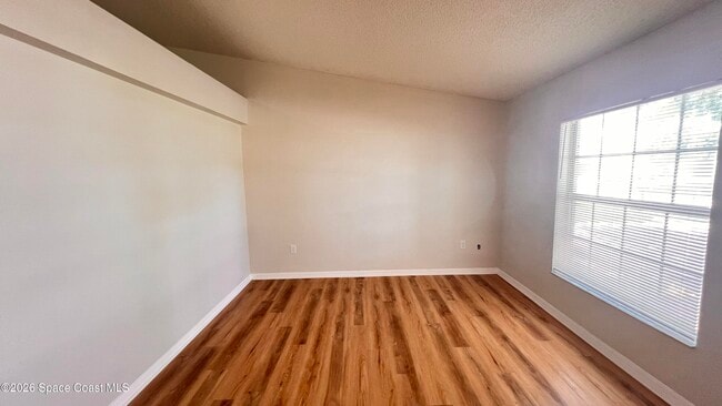 Photo - 170 Nadell Ave NW