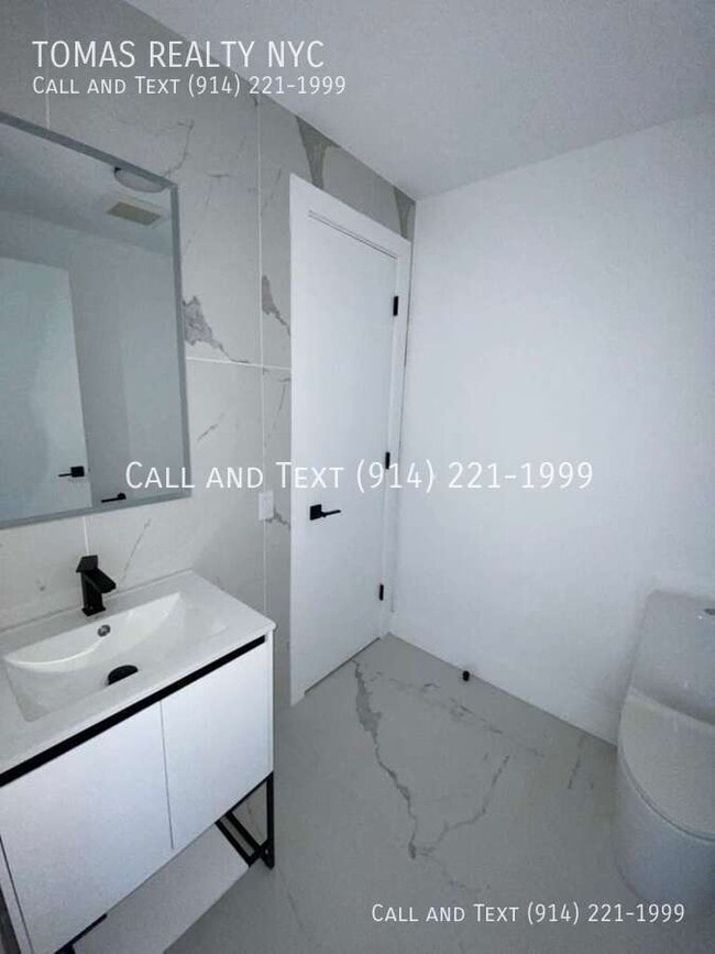 Photo - 286 Hawthorne Ave Unit 2