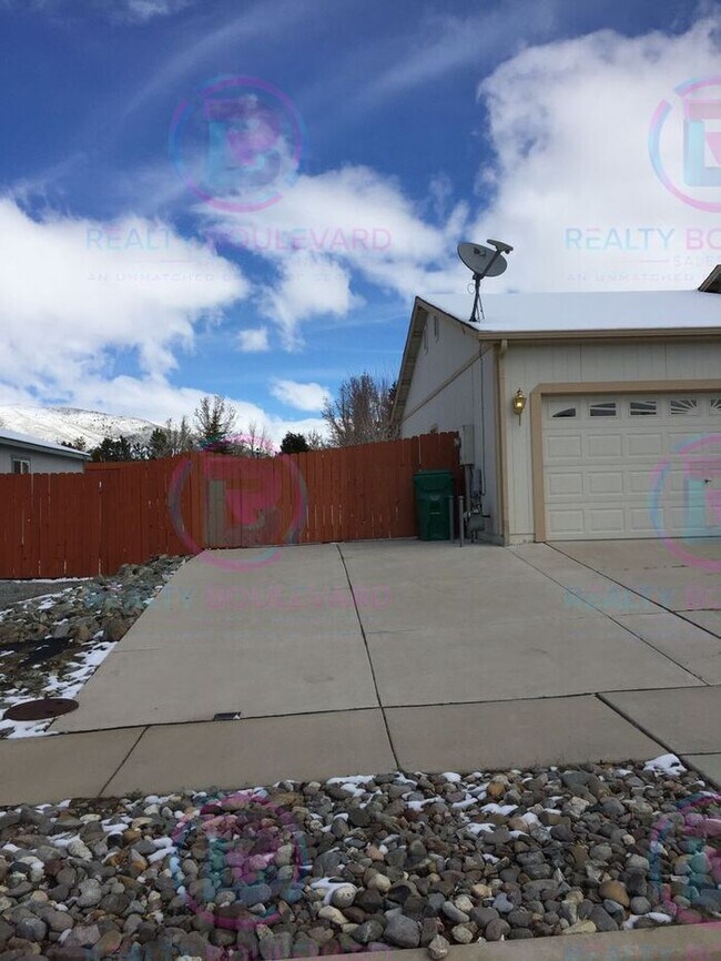 Photo - Beautiful 3BR 2 Bath home with RV Parking!...