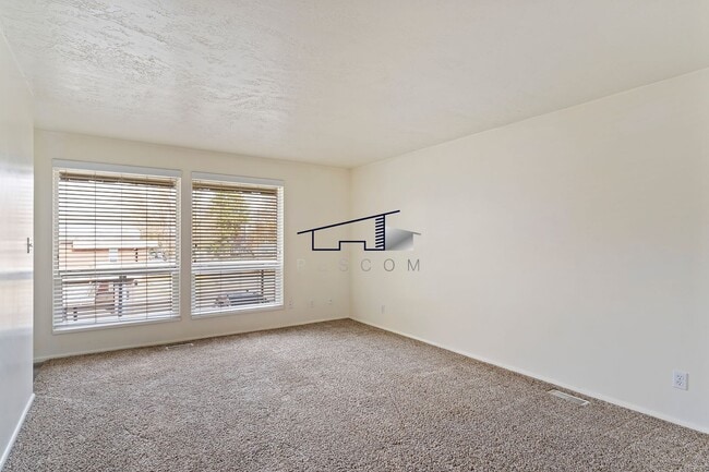 Photo - 350 E Unit #3