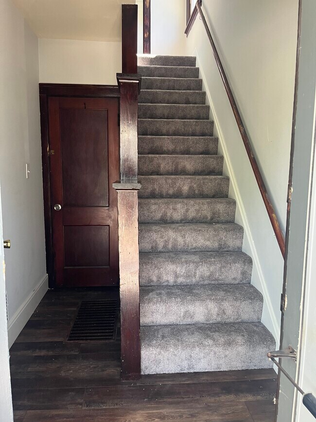 Photo - 3617 Madison Rd Unit #2 Second Floor