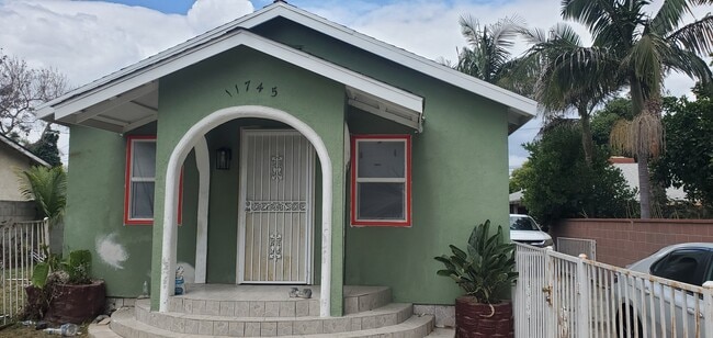 Building Photo - 11745 4th Ave