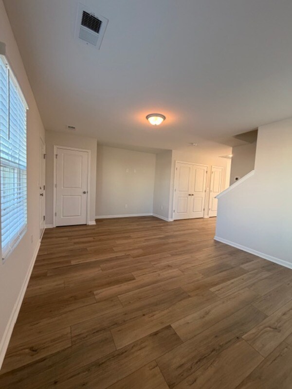 Photo - 2026 Skyline Rd