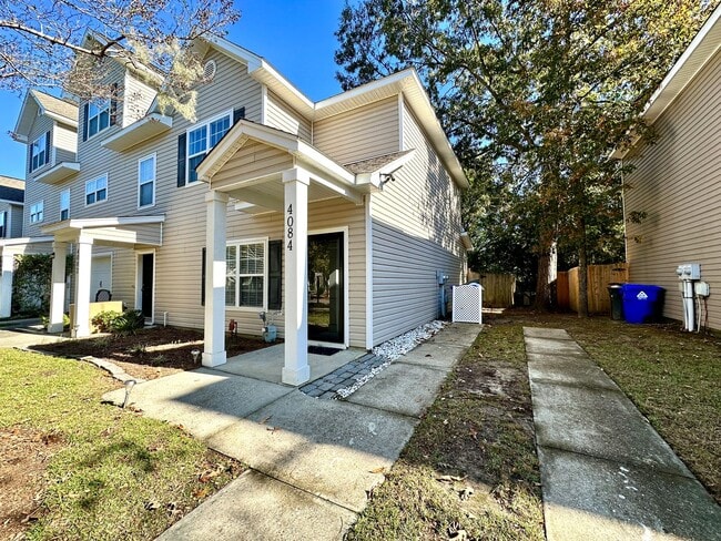 Photo - 3/3 Townhome in West of the Ashley!