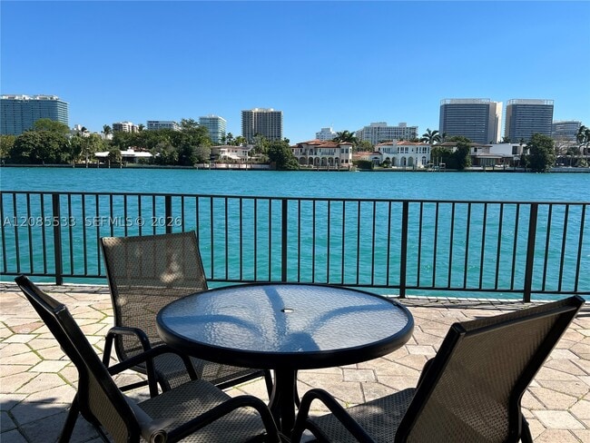 10101 E Bay Harbor Dr Unit 301