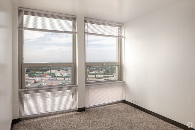 3BR, 1BA - 1050SF - Second Bedroom