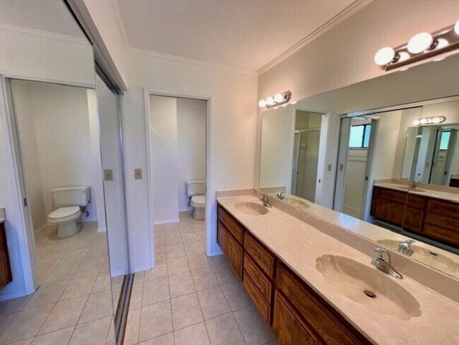 Photo - 3552 Larchmont Ct