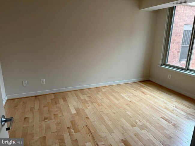 Photo - 7500 Woodmont Ave