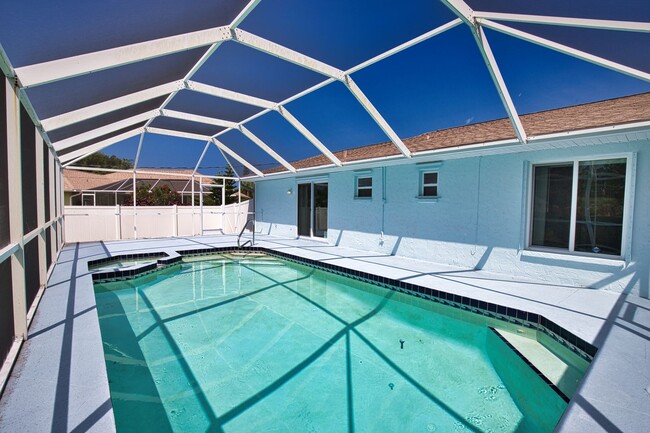 Photo - Annual Unfurnished 2 Bedrooms 2 Bathrooms Pool Home Located in South Venice!