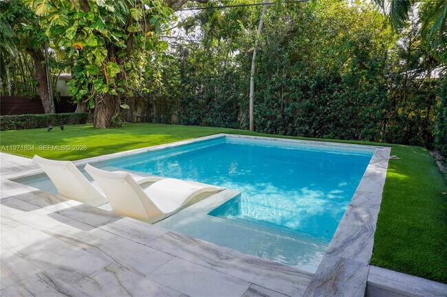 Building Photo - Northeast 71st Street, Miami, FL 33138 - 3 BR 2 BA single-family home